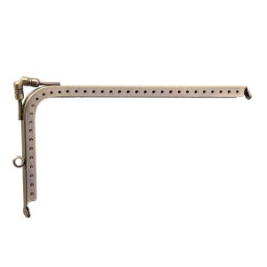Boquilla con forma de L. Bronce - Tulipatch